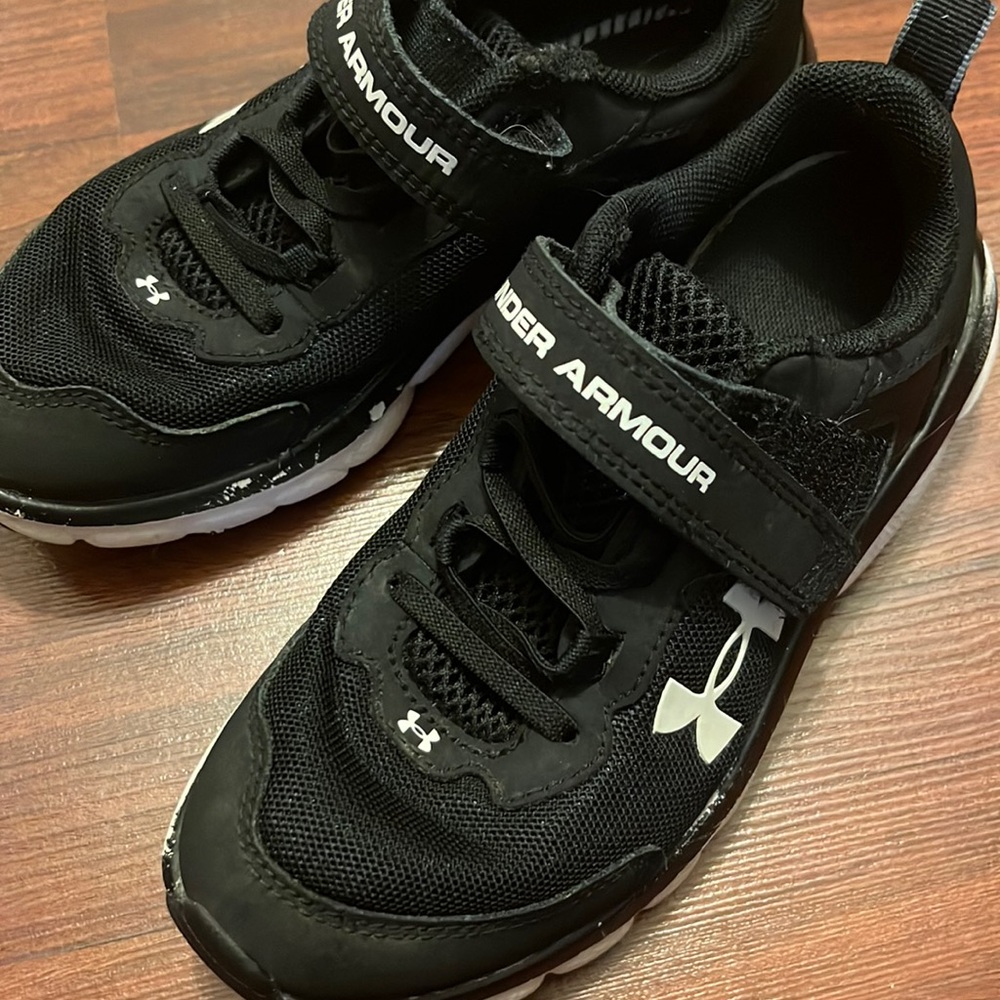 Boys Under Armour shoes